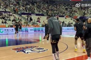 真要來(lái)了？此前張鎮(zhèn)麟在上海男籃主場(chǎng)熱身視頻