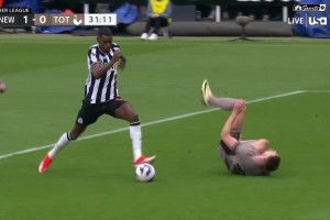 ??別瞧不起大個(gè)！伊薩克晃倒后衛(wèi)戲耍破門！