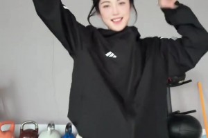 卓識在健身房跳舞，長這么好看進娛樂圈還來得及