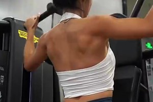 真女漢子??！就張曼源這身肌肉，應(yīng)該能秒不少吧友吧??