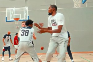 杜蘭特在勇士奪冠有含金量嗎？楊毅：若沒(méi)有，他就和登威是一級(jí)別