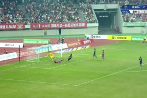 替補(bǔ)奇兵！頭球破門，淮安隊(duì)擴(kuò)大比分，三粒進(jìn)球均是頭球