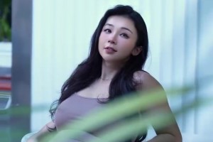 張曼源挺著大肚子走在街頭：這么大的事，根本瞞不住了！