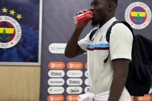 詭異弧線！球迷視角看迪馬利亞角球破門，天使這越老越妖啊??