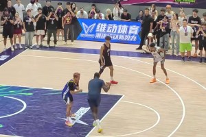 節(jié)目效果拉滿！程鑫凱穿普爾球衣單防追夢，追夢一路碾至籃下得分