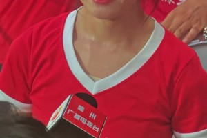 贛超靚麗風景線！贛州球迷方陣女啦啦隊長真甜到我了??