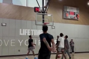 李凱爾夏季特訓(xùn)，這打球節(jié)奏依舊沒有任何人匹配得上??