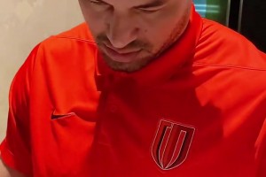 申花賽前訓(xùn)練，蔣圣龍、阿蘇?！靶旅婷病眰鋺?zhàn)