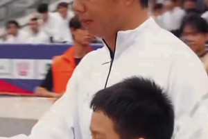 蒿俊閔現(xiàn)身“漢超”，歐冠球員也是踢上城市聯(lián)賽了