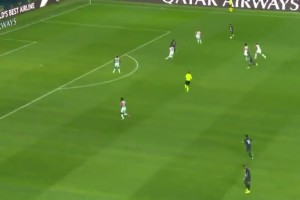 國外球迷：這是姆巴佩最想刪掉的視頻！隊友傳球給梅西而停止進攻