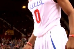 太有觀賞性了！2011年威少參加杜蘭特的慈善賽，全程天上飛