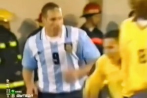 10年沒(méi)進(jìn)國(guó)家隊(duì)！1999年美洲杯帕勒莫單場(chǎng)罰丟3粒點(diǎn)球！