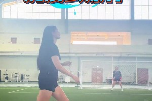 女足踢球也可以這么暴力！楊麗娜：暴力抽射，So easy