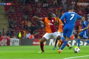 狀態(tài)全盛時期的C羅有多強(qiáng)？C羅踩單車戲耍過人爆射破門戴帽！