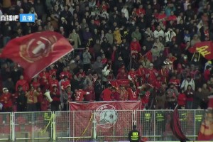 遼足回歸中超！鐵西體育場DJ帶著遼寧球迷高喊“中超我們來啦！”