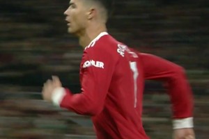 憶往昔！C羅當(dāng)年對(duì)陣布萊頓的進(jìn)球