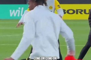 巴薩隊史最佳7號？曾經(jīng)的比利亞是怎么踢球的？無出其右的射術(shù)！