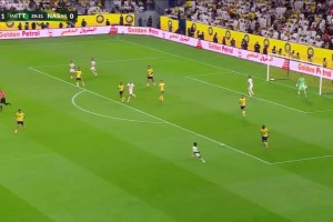 C羅傳中擊中對(duì)手后反彈安吉洛破門，勝利第30分鐘扳平聯(lián)合！