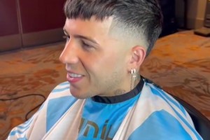 小蜘蛛：我成你監(jiān)護(hù)人了？名場(chǎng)面：恩佐連理發(fā)都要小蜘蛛陪同！