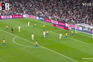 卡雷拉斯禁區(qū)造點(diǎn)，維尼修斯點(diǎn)球角度太正被撲