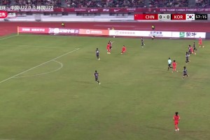 可惜??！李鎮(zhèn)全殺入禁區(qū)過人+破門，裁判吹罰越位進(jìn)球無效