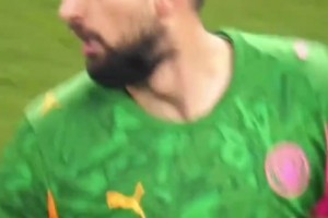 覆蓋范圍不止禁區(qū)！曼城：傳球失誤？幸好有他！