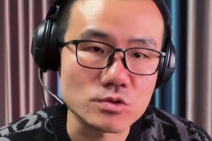 徐靜雨：楊瀚森如今體能和肌肉都有提升，在場上愈發(fā)自信！