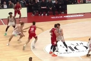 奧科吉：我訓(xùn)練中把阿門防得死死的！他非常不喜歡被我防守！