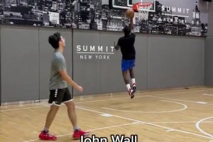 現(xiàn)在也才35歲！沃爾此前的籃球訓(xùn)練！標(biāo)志性的節(jié)奏變換！