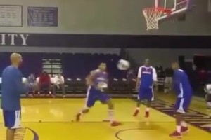 夸張的彈跳！連續(xù)的原地大風(fēng)車扣籃！鄧肯：我當(dāng)初就是這么想的~