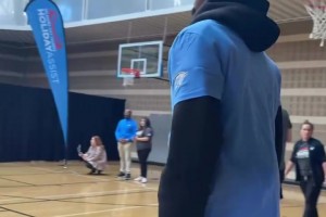 安哥拉隊長此前賽后：我拿到了梅西簽名球衣，還被他穿了2次襠！